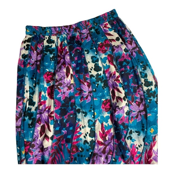 Bohemian Café Floral Blue and Pink Skirt size Small - Picture 6 of 11